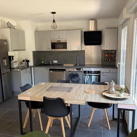 Appartamento 65m2 Avec Piscine Et Rez De Jardin 80m2 *